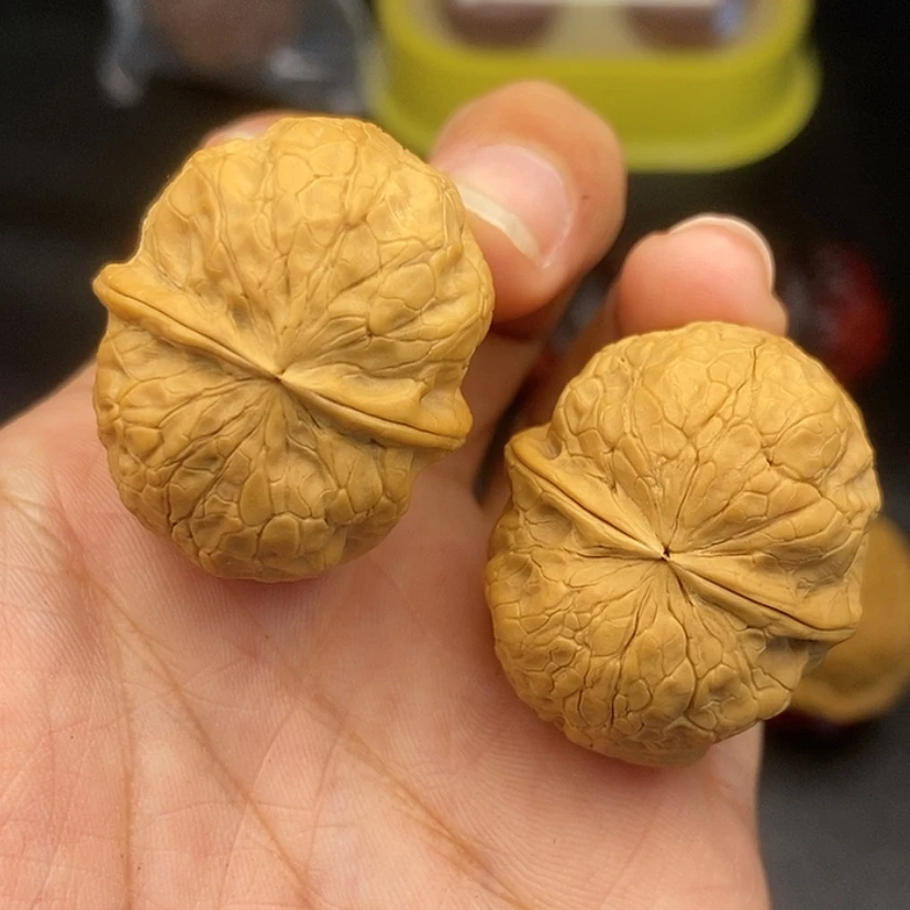 【闪购商品】把件文玩核桃33尺小金豆