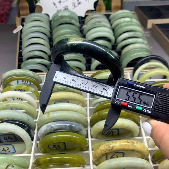 未镶嵌蛇纹石玉手镯74