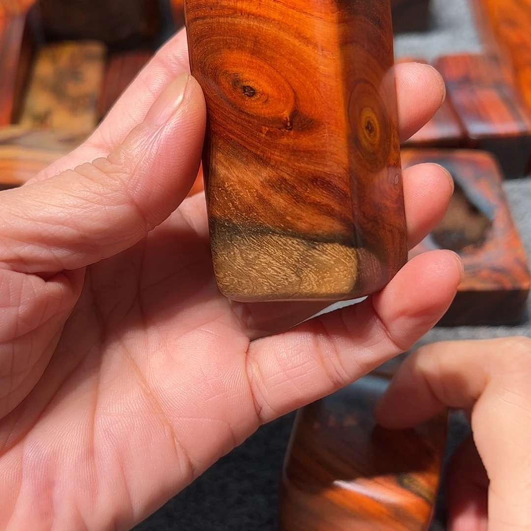 m***⑧交趾黄檀（大红酸枝）