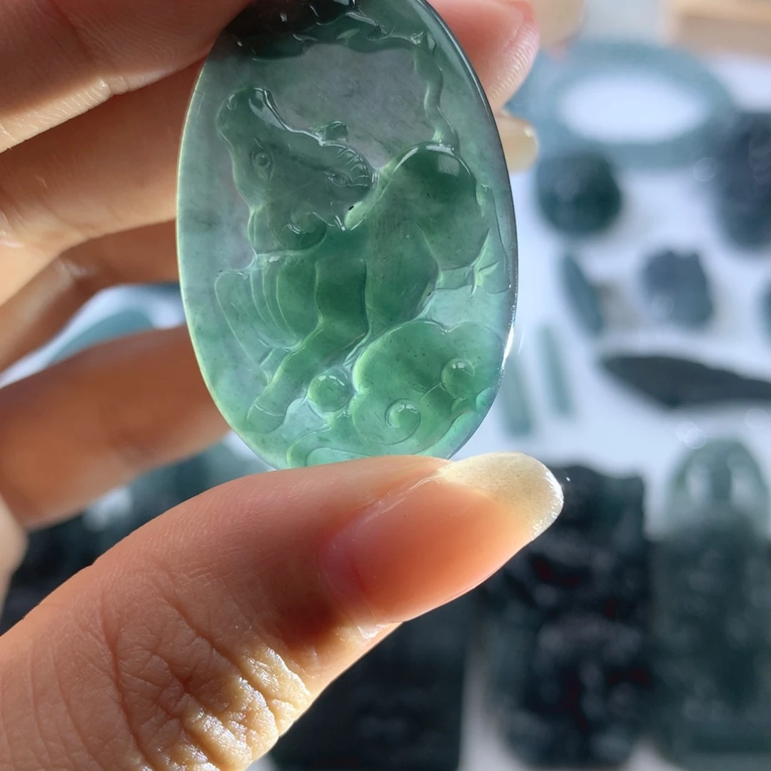 颈饰未镶嵌翡翠天然翡翠