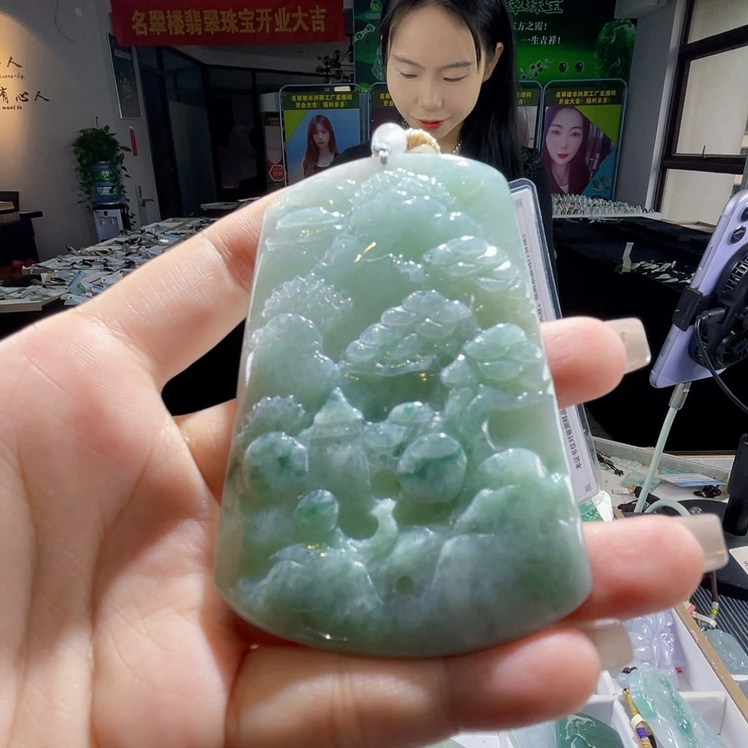 颈饰未镶嵌翡翠一个