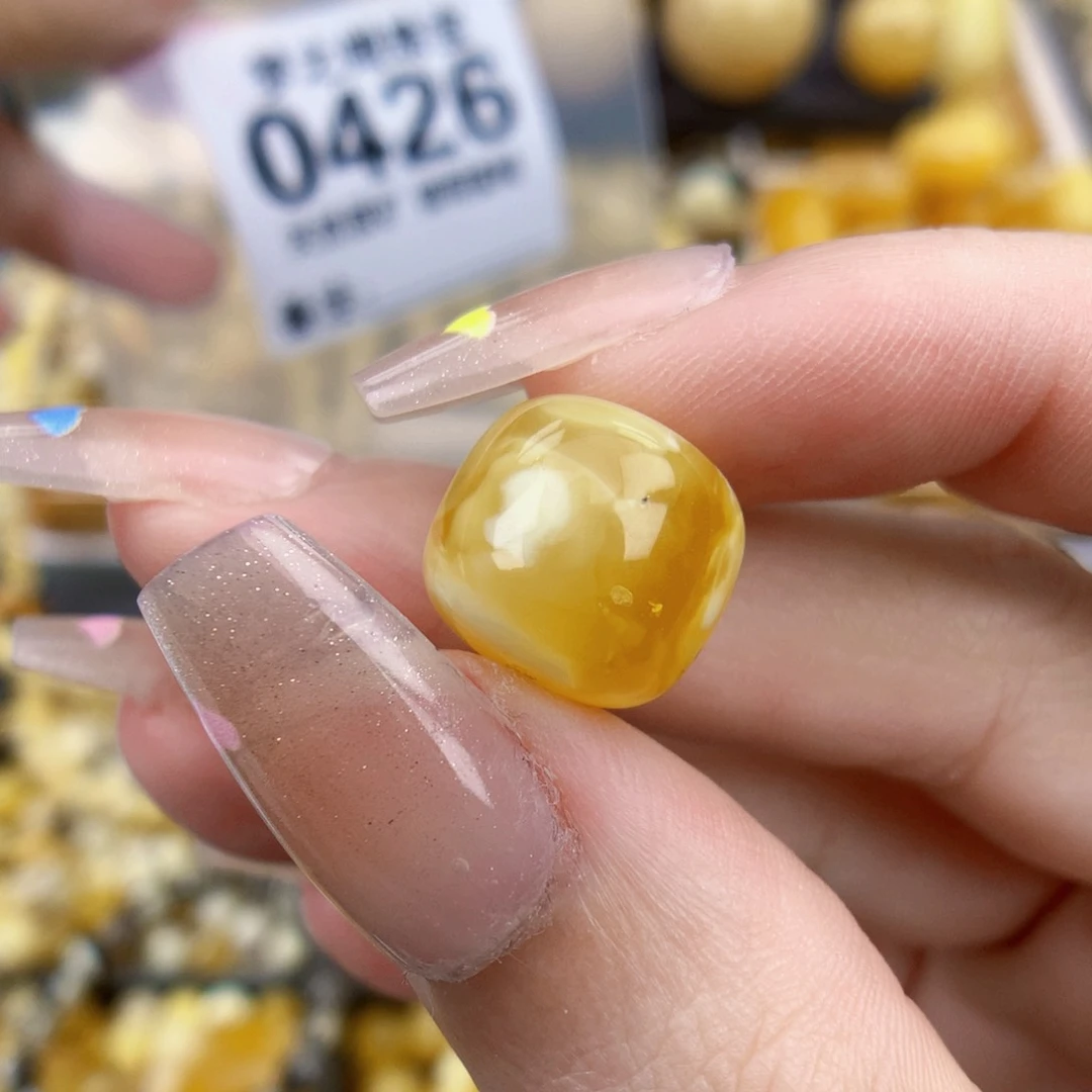 未镶嵌琥珀珠宝奇石13