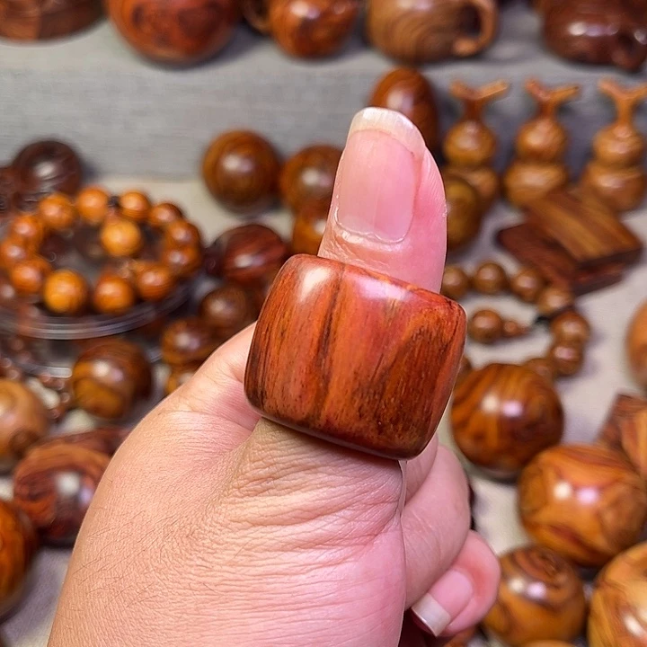 黄花梨/降香黄檀海南黄花梨油梨工艺品