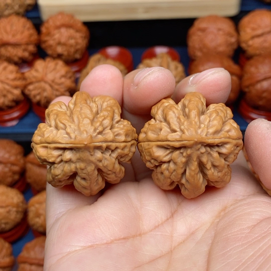 把件文玩核桃手捻八爪金龙