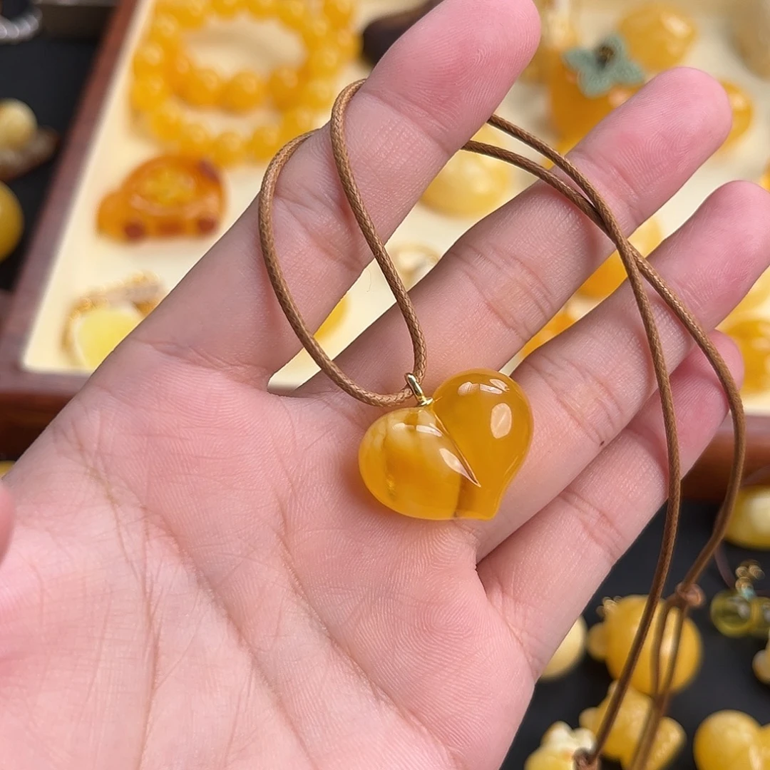 琥珀未镶嵌珠宝奇石