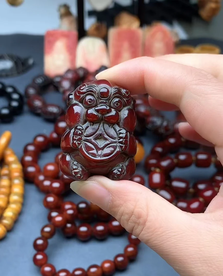 民族风牦牛角精工雕刻红色坠链精美双面