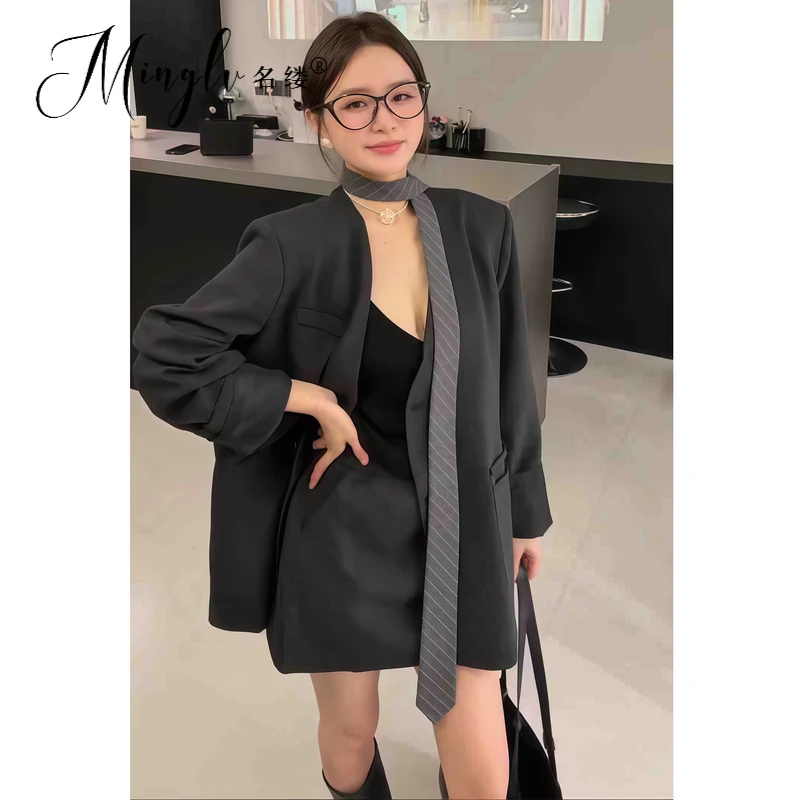 气质设计感西装套装女秋季新款通勤风休闲系带西服外套短裙两件套