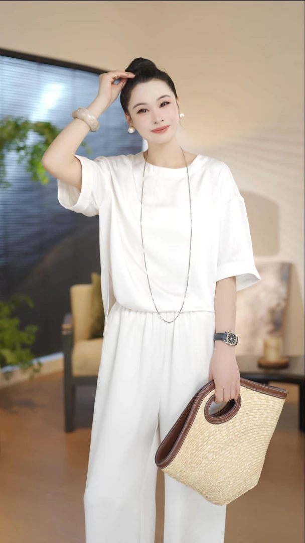 【明天穿什么】夏日最chic慵懒自在定制冰感套装YD25666