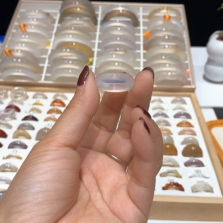 爆***牙玛瑙/玉髓戒指未镶嵌
