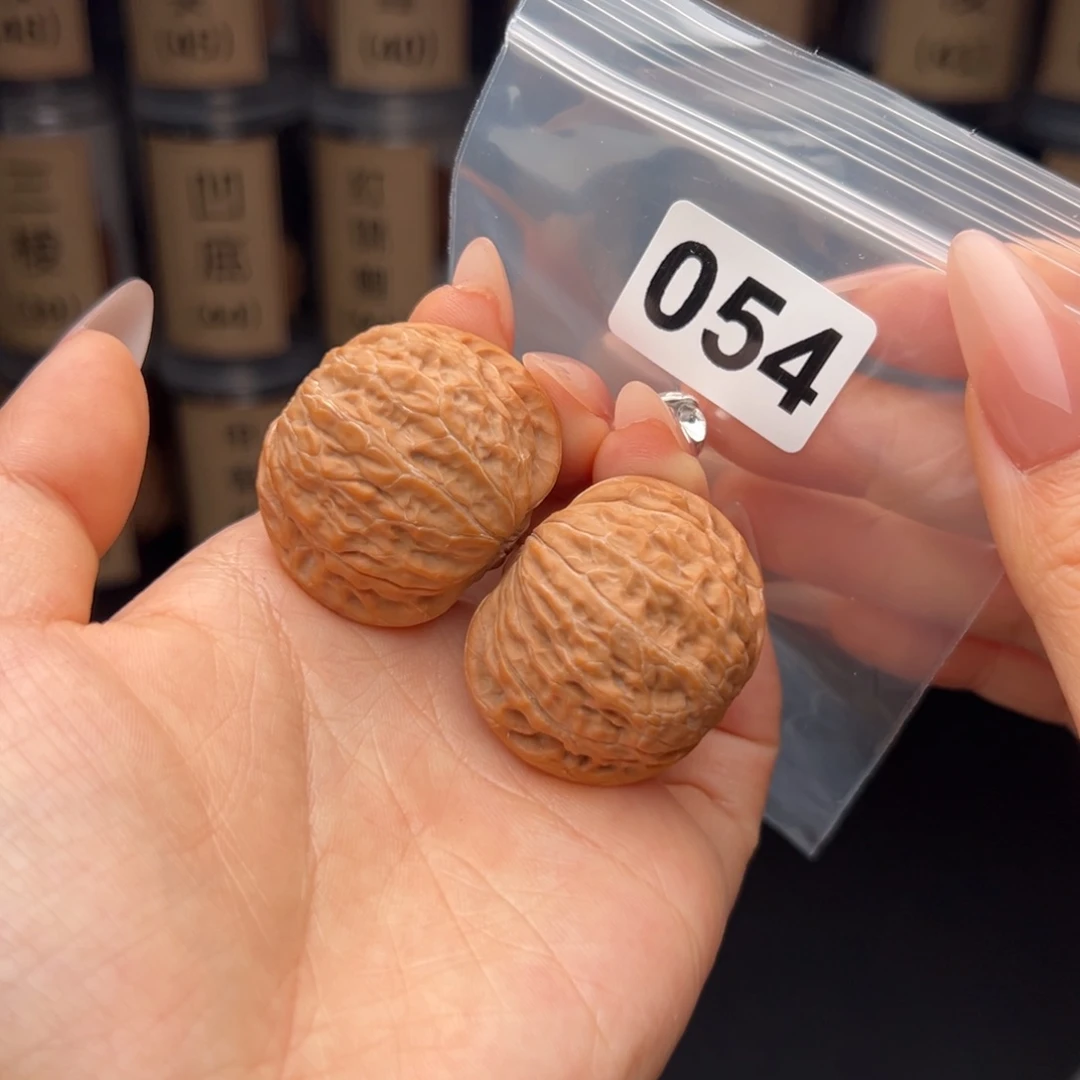 文玩核桃吊坠铁锤38