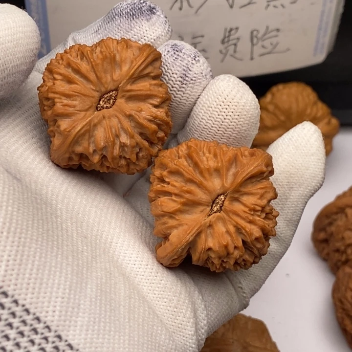 把件文玩核桃狡****郎南疆石40