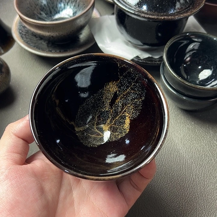 茶盏好吧那我们也睡一晚上