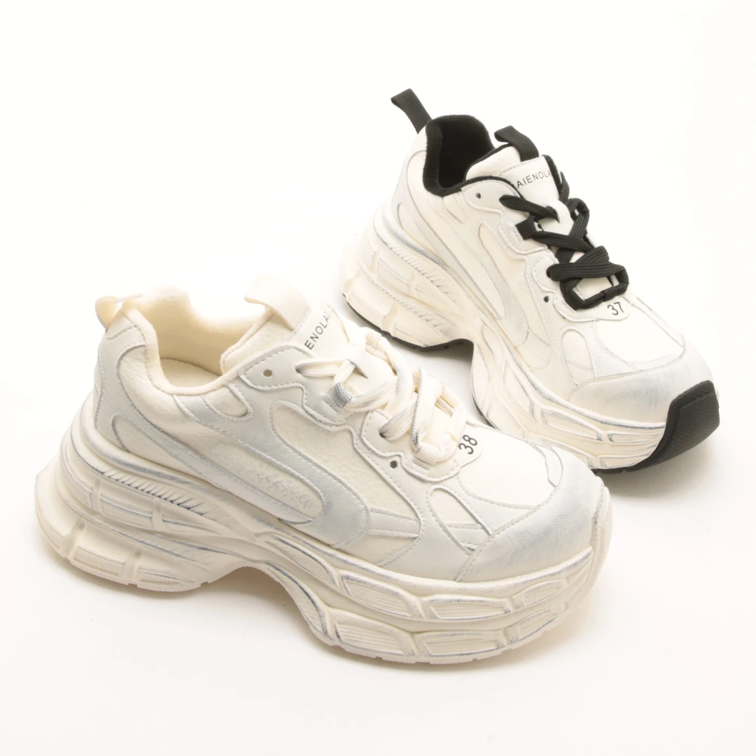 5543冬季新款欧货厚底增高加绒老爹鞋女擦色做旧轻便休闲运动鞋