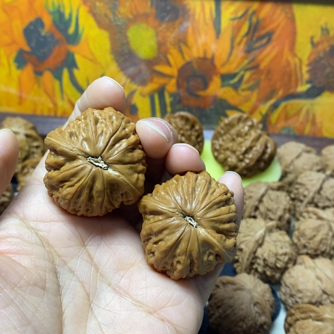 文玩核桃吊坠铁锤