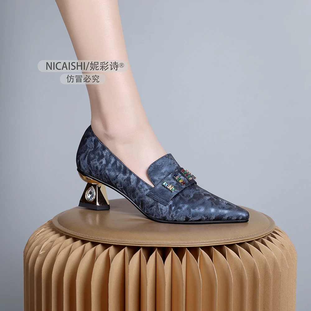 2025年新款欧美气质尖头粗跟一脚蹬高级时尚百搭女士小皮鞋1003