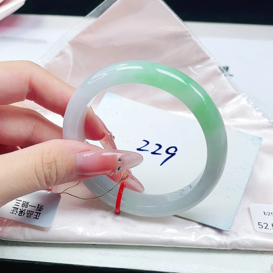 未镶嵌手镯翡翠52+