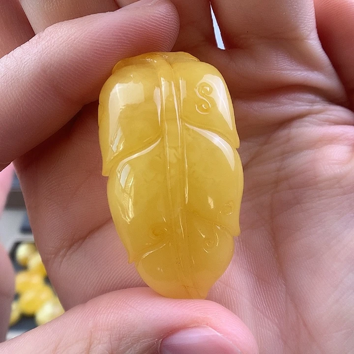 琥珀未镶嵌吊坠(不含链)