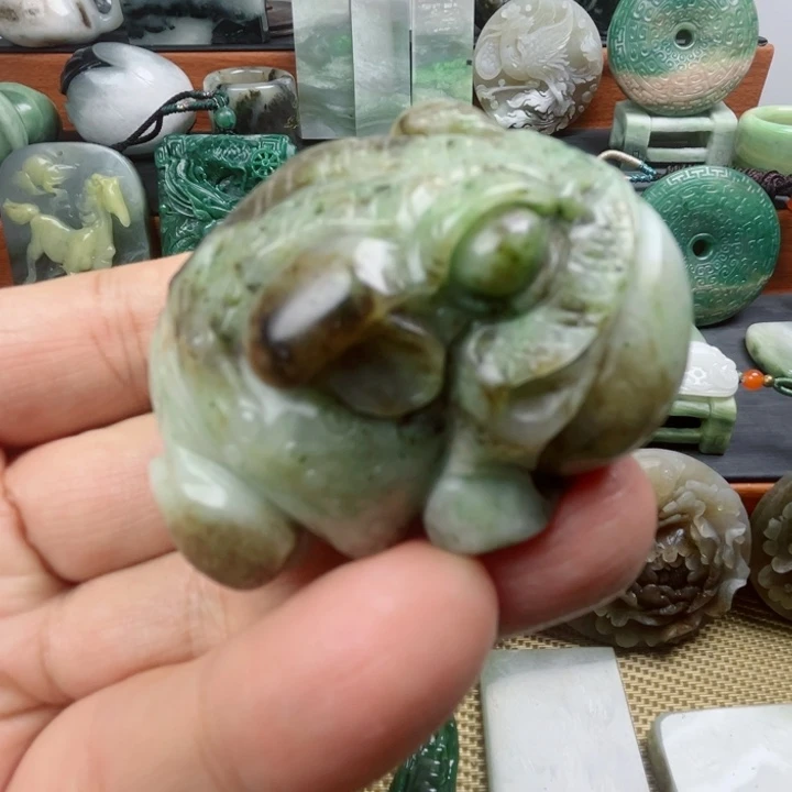 独山玉未镶嵌珠宝半成品