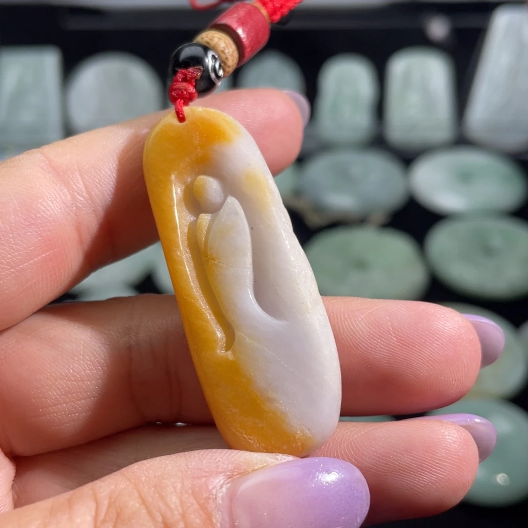 翡翠未镶嵌颈饰悟道