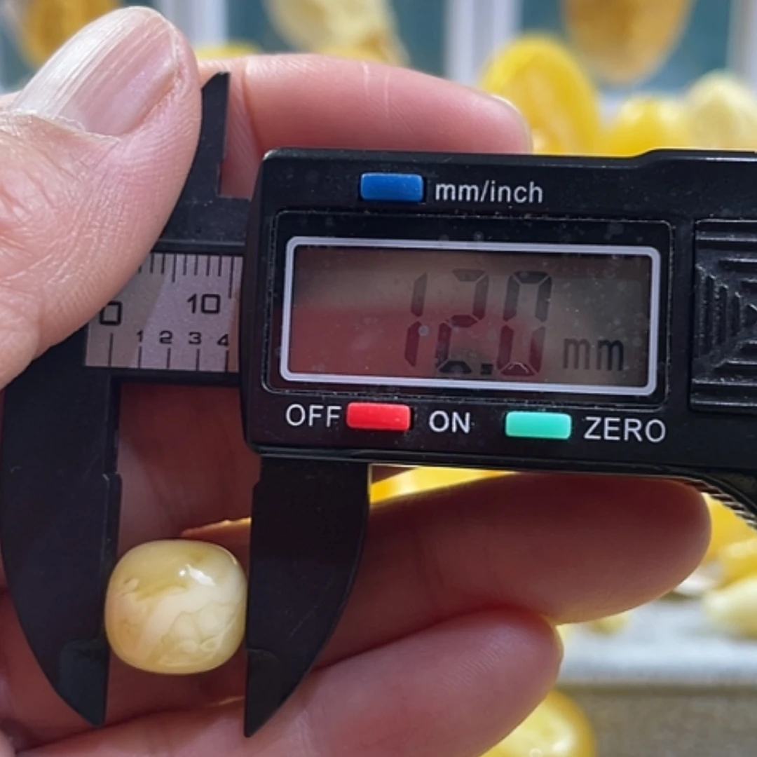 【闪购商品】琥珀裸石未镶嵌大*哥13车