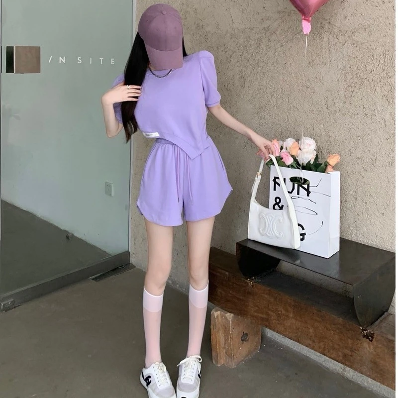 港风休闲运动服高级感时尚小个子盐系穿搭不规则上衣短裤两件套装