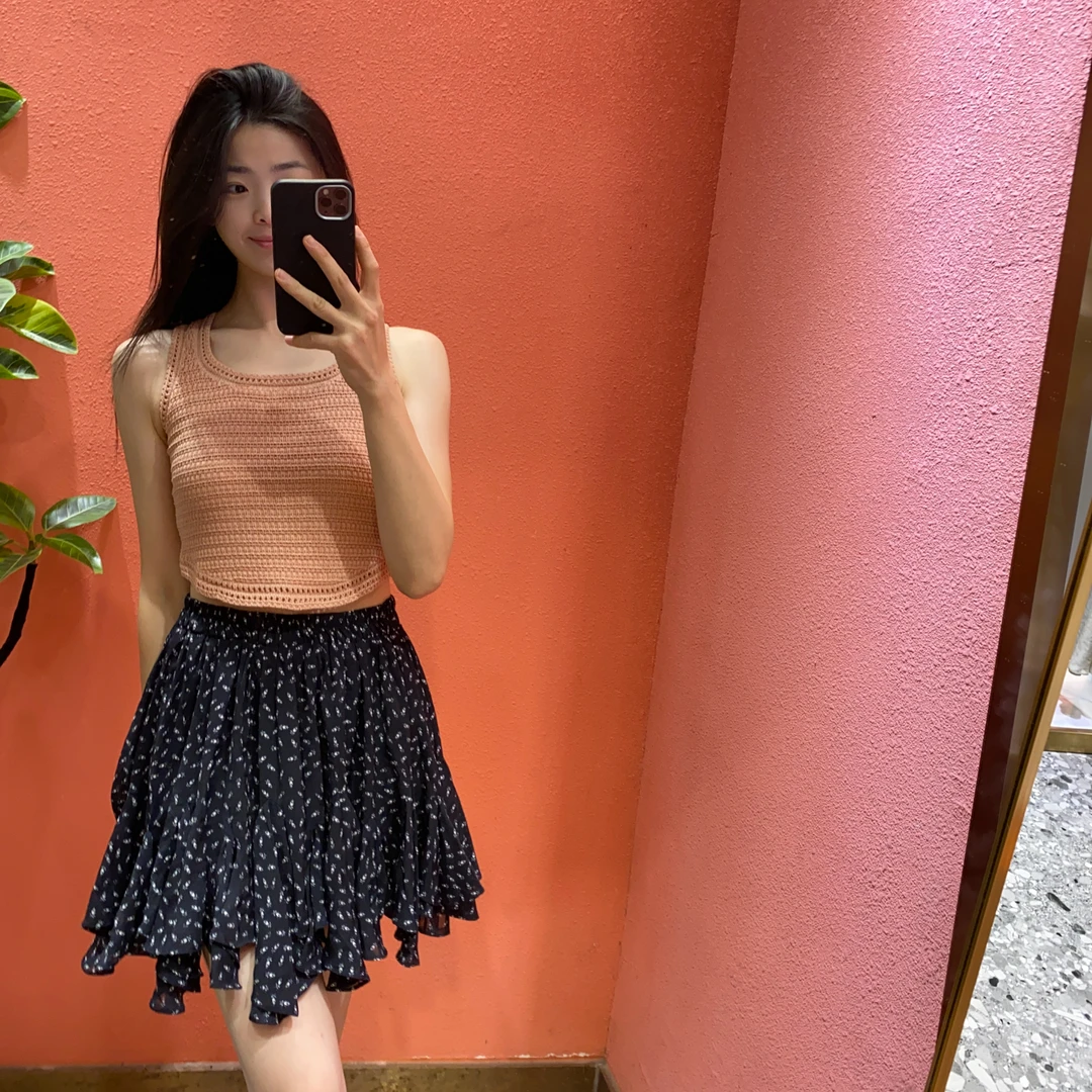 （默茗服装）甜美针织短款背心