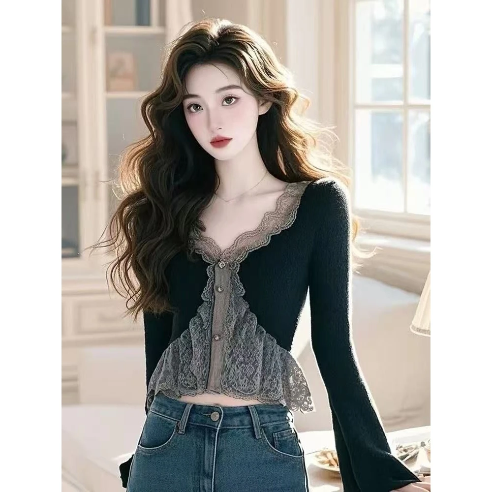 灰色高级感蕾丝设计感长袖针织衫女春季小众独短款漂亮好看上衣