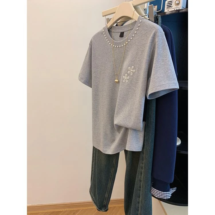 灰色刺绣花朵钉珠圆领短袖t恤女2025夏季新款设计感休闲简约上衣