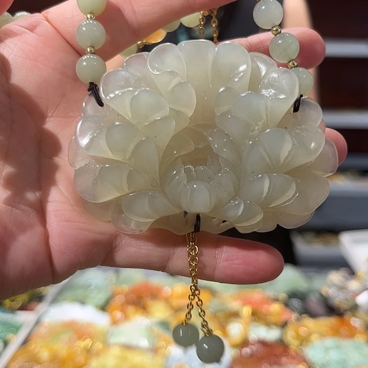 岫玉未镶嵌毛衣链