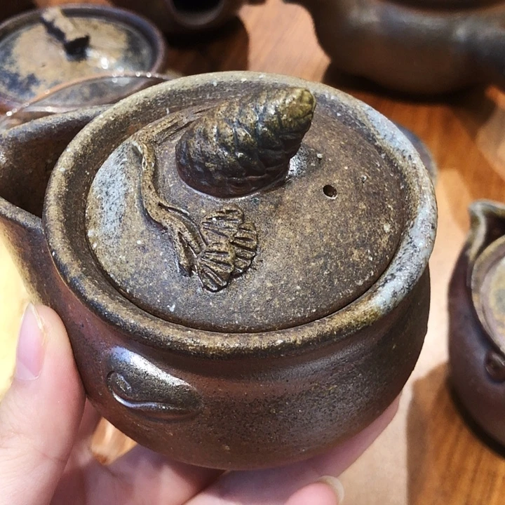 备前烧宝瓶 松果1