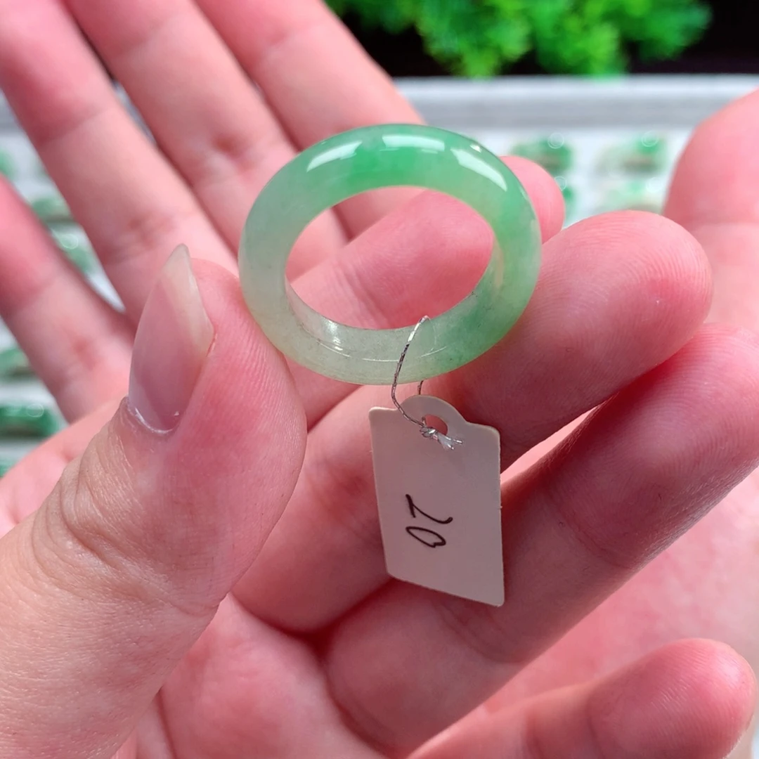 未镶嵌戒指翡翠?*姐天然