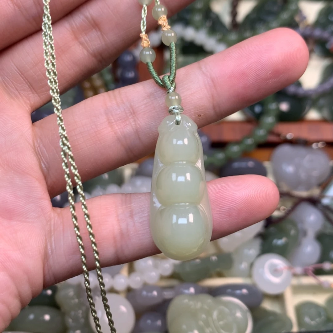 【闪购商品】颈饰未镶嵌和田玉