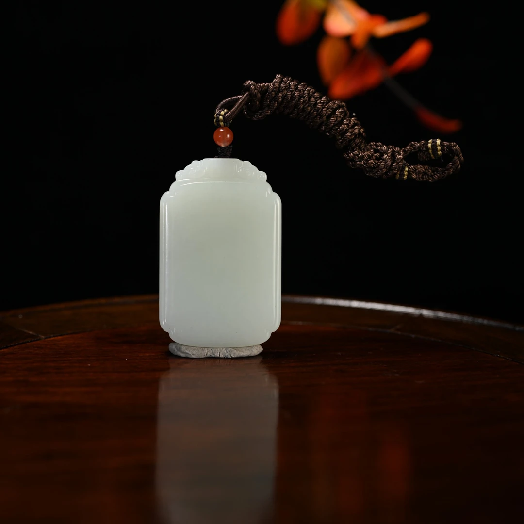 Lot8831 25YU107109和田玉白玉平安无事牌/匡时