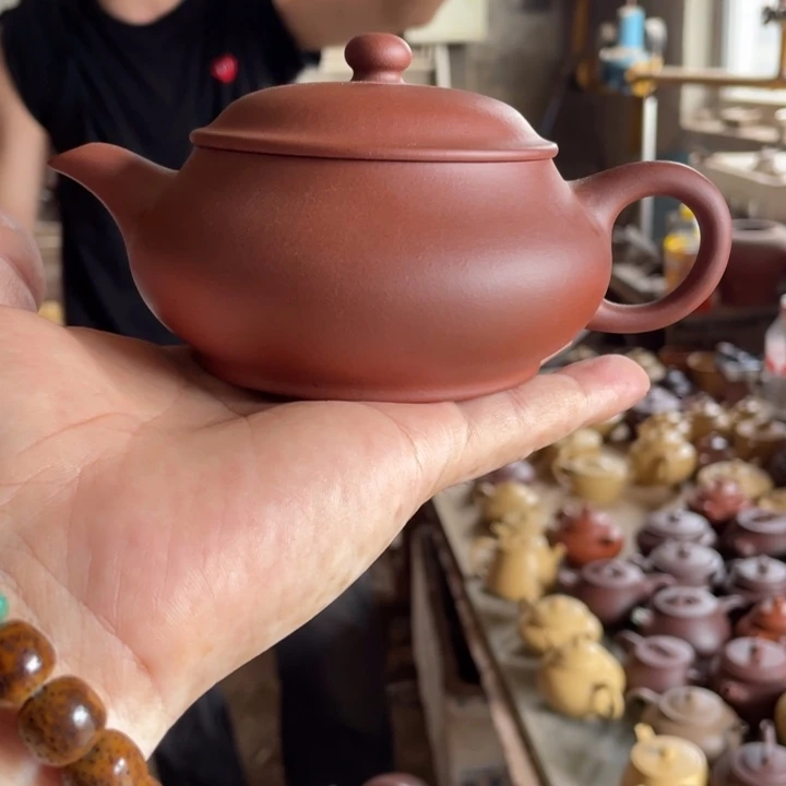 紫砂紫砂明炉。  底槽清。 微暇