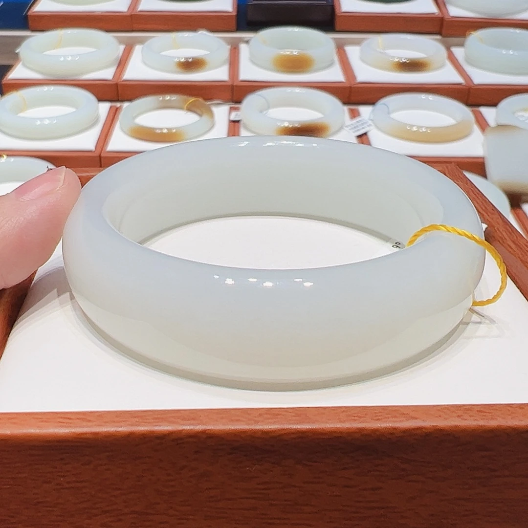 和田玉未镶嵌手镯羊脂白5556