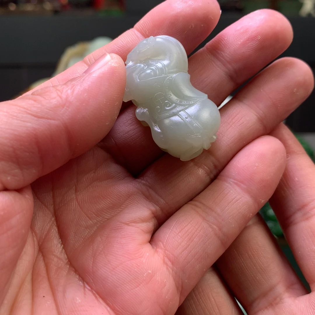 和田玉和田玉吊坠未镶嵌未镶嵌