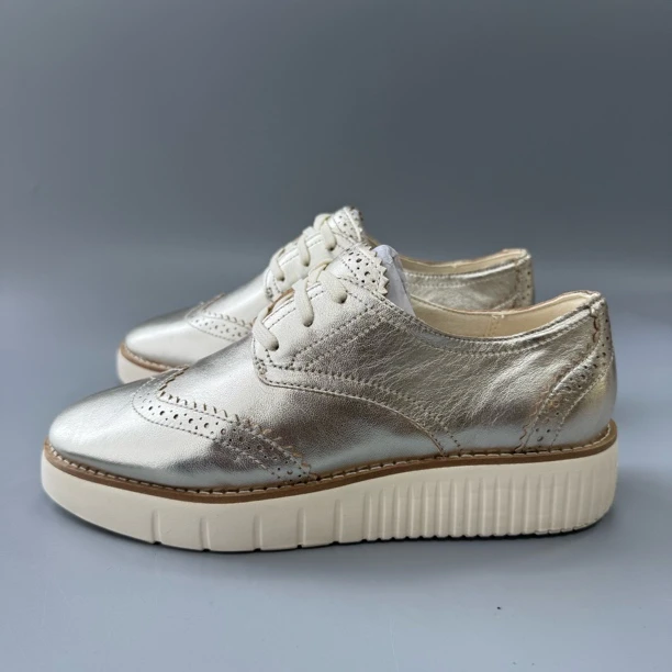 奢047 可h 厚底浅金雕花 系带乐福单鞋