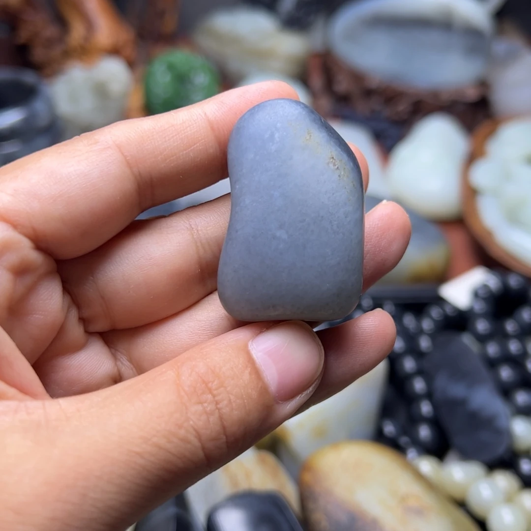 飏***飏和田玉未镶嵌把件