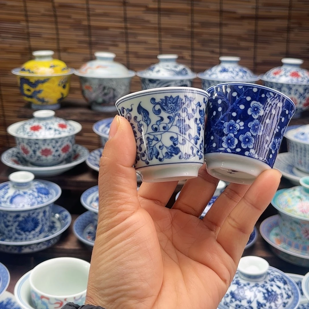 景德镇陶瓷两只杯子