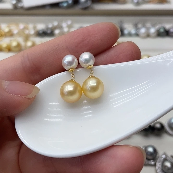 18K金镶嵌海水珍珠耳饰