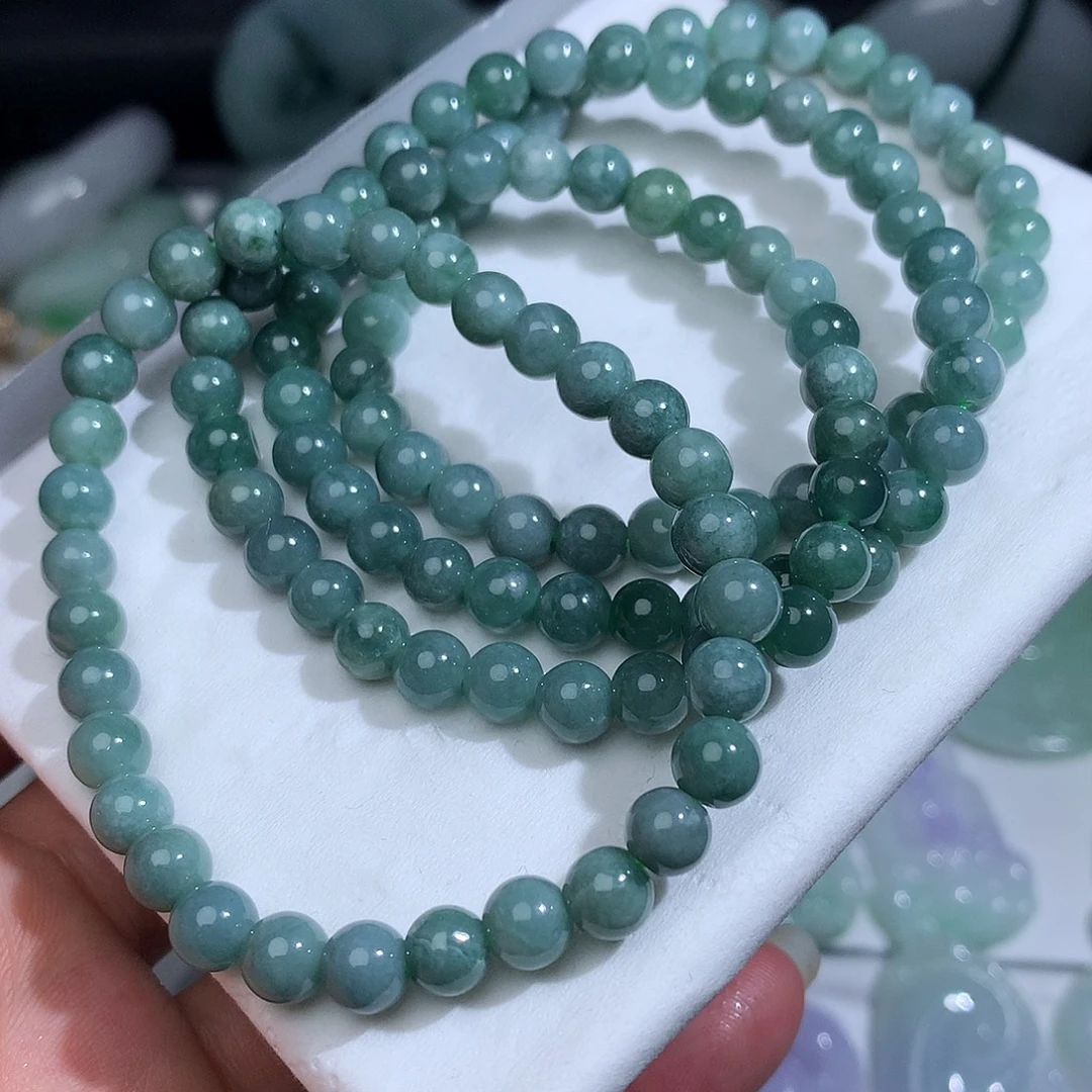 翡翠未镶嵌颈饰发1条