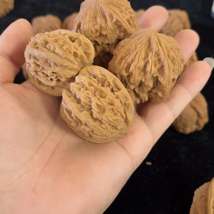 把件文玩核桃开播福利，38虎头➕42瑕疵鸡心