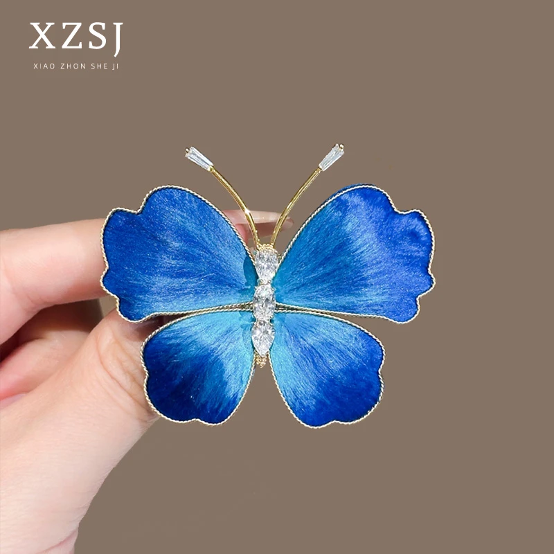 铜锆石胸针 复古手工非遗绒花蝴蝶胸花新款优雅奢华大衣别针配饰