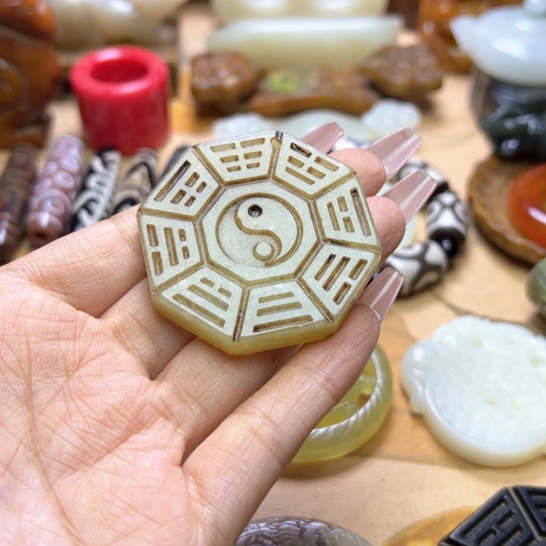 【闪购商品】蛇纹石玉颈饰未镶嵌