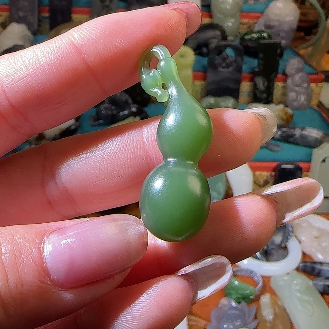 别***字和田玉未镶嵌颈饰