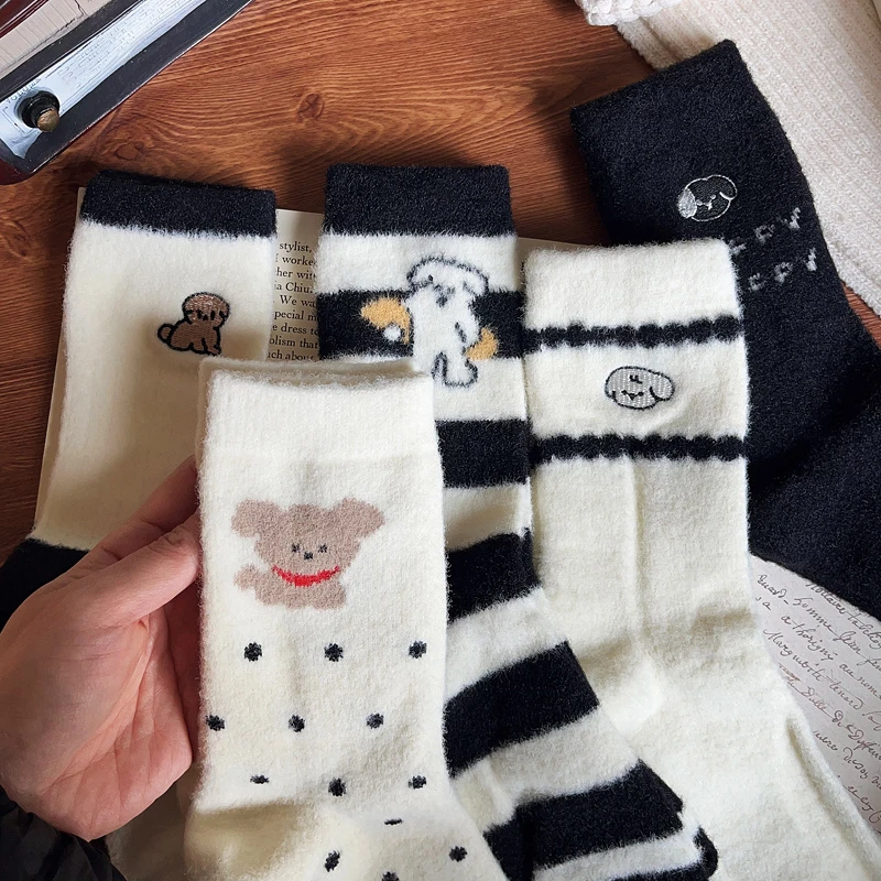 澳绒可爱圆点袜子女中筒袜秋冬款加厚加绒保暖毛绒睡眠冬天长筒袜