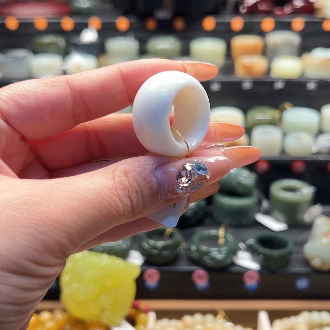 张***林蛇纹石玉未镶嵌戒指内径18.5