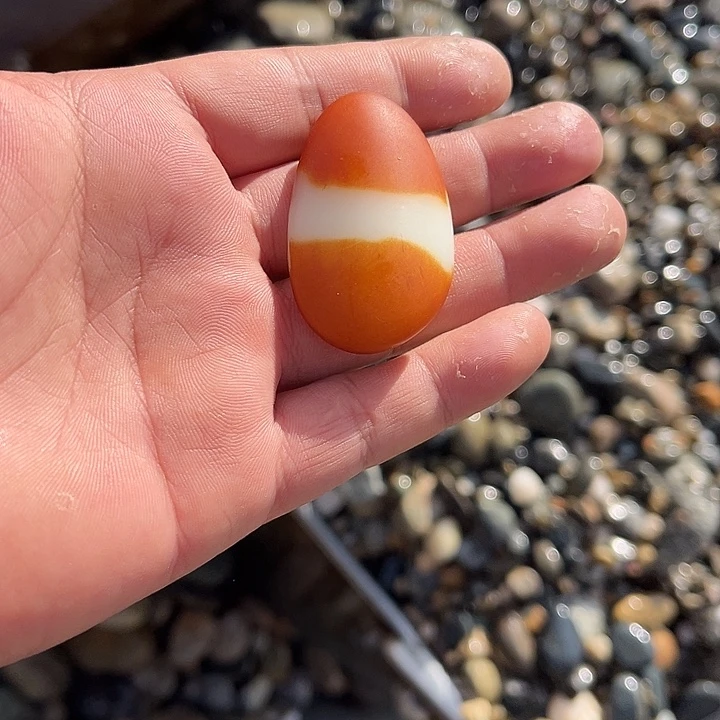 和田玉（糖玉）未镶嵌珠宝奇石