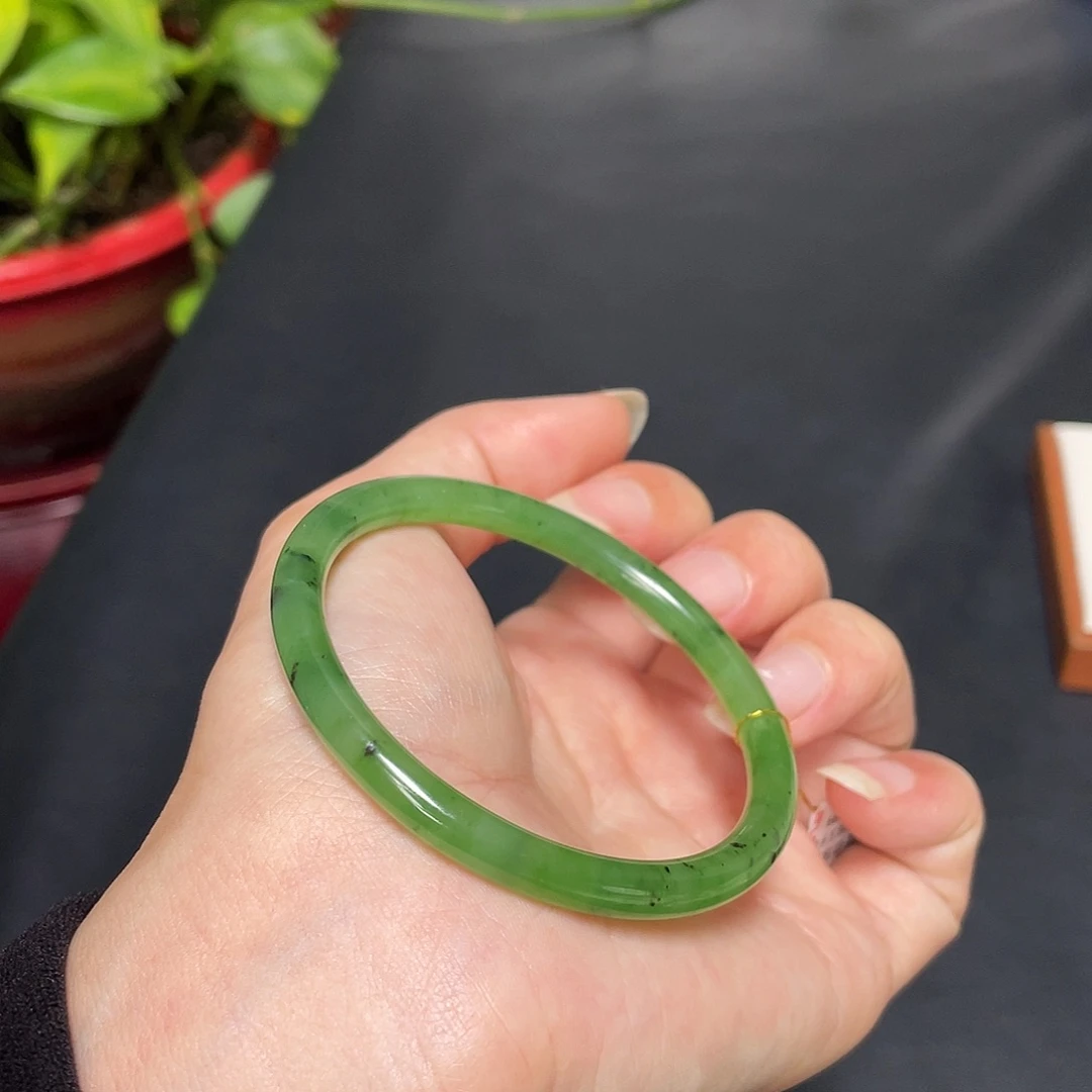 和田玉未镶嵌手镯碧玉猕猴桃