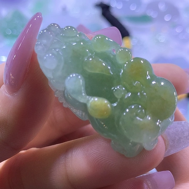 翡翠未镶嵌颈饰天然翡翠A货吊坠